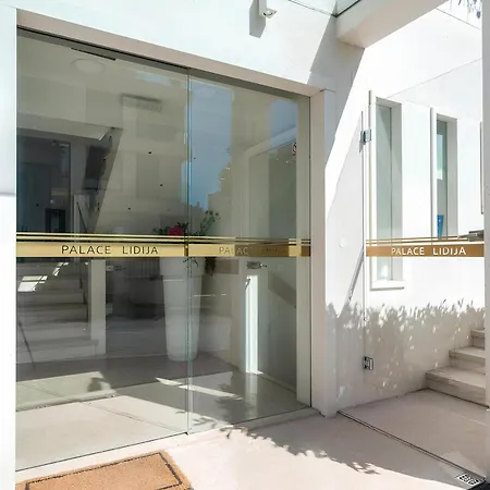 Apartamento Palace Lidija, - Young & Cozy *